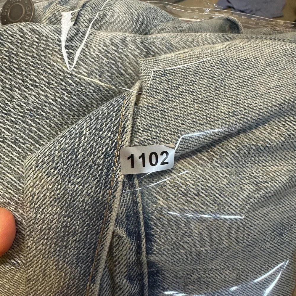 Gap 1969 Denim Trucker Jacket Mens L Tall Light Wash Distressed Ripped Button Up
